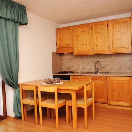 Residence Marisol Camere & Appartamenti - Mezzana Centre Екстер'єр фото