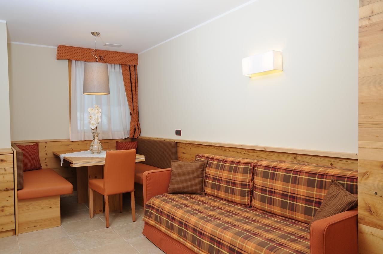 Residence Marisol Camere & Appartamenti - Mezzana Centre Екстер'єр фото