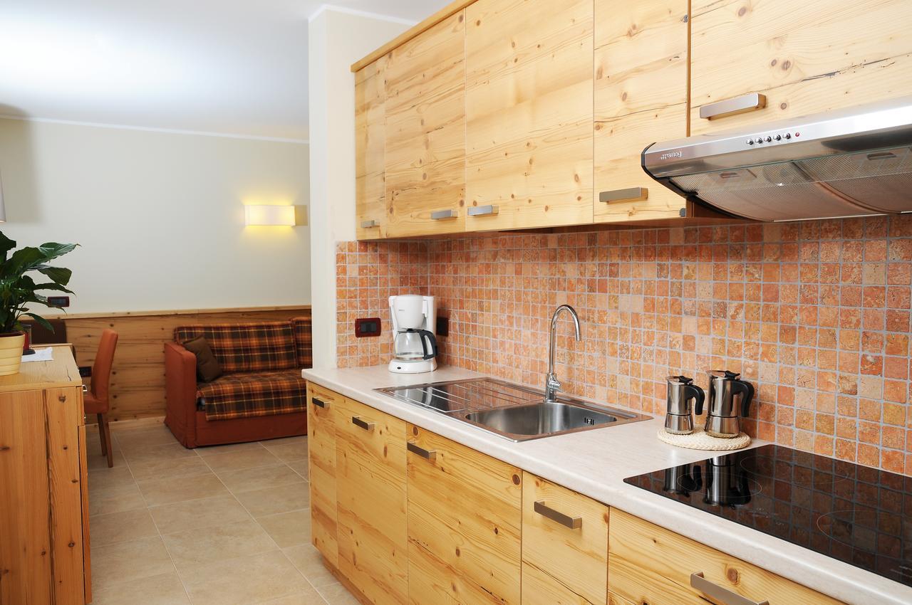 Residence Marisol Camere & Appartamenti - Mezzana Centre Екстер'єр фото